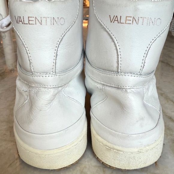 Valentino ~ White Leather High Top Sneakers ~ Men's US 8 / EU 41; Italy - Picture 3 of 15